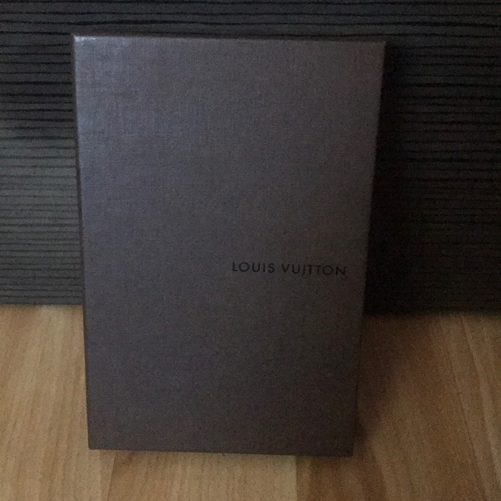 Louis Vuitton box